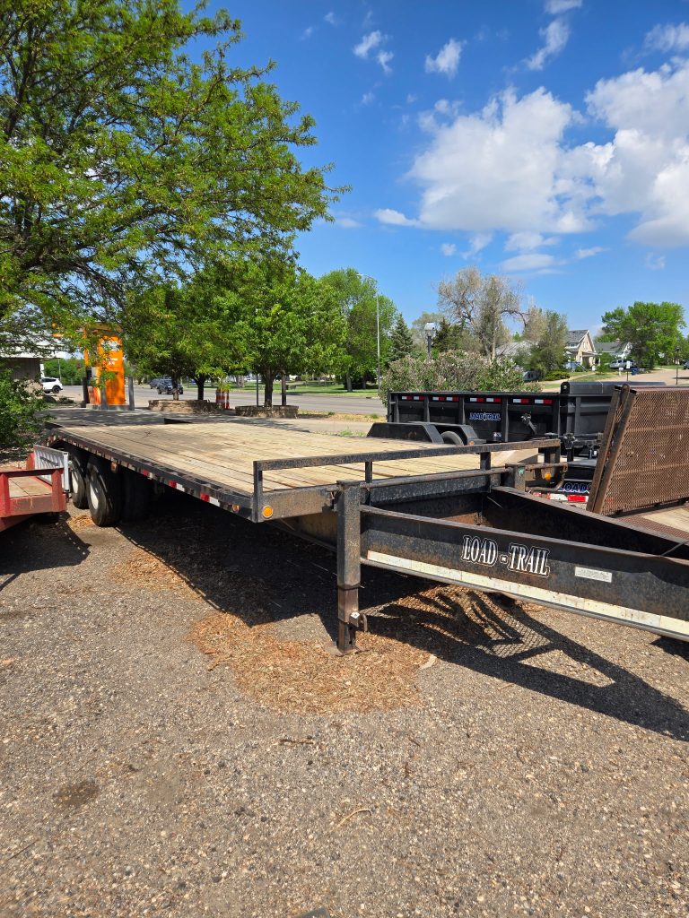 Trailer  20'x8' W 5' Dove 